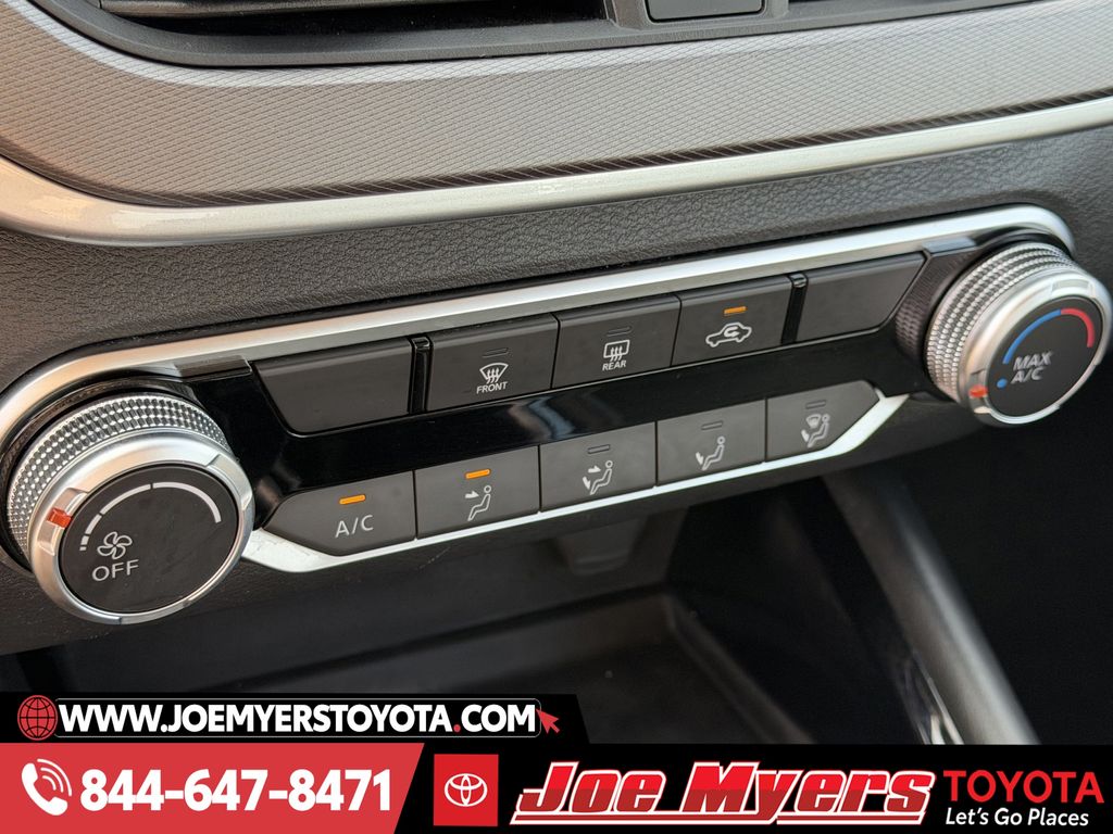 Used 2025 Super Black Clearcoat Nissan 2.5 SR image 20