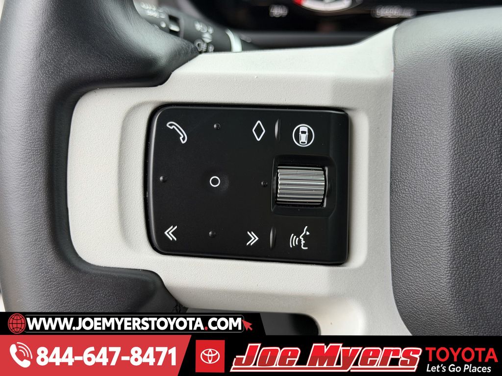 Used 2024 Fuji White Land Rover S image 23