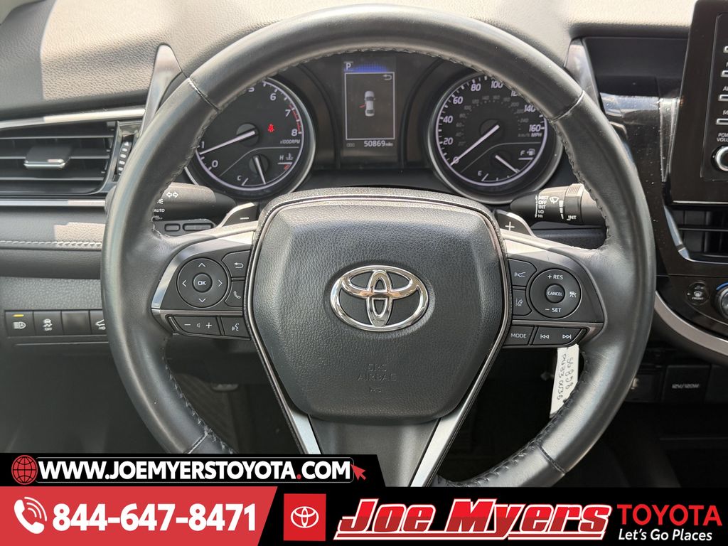 Used 2023 Ice Cap Toyota SE image 15