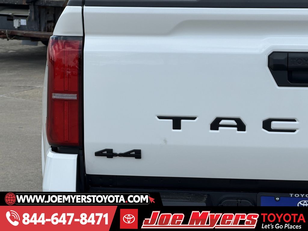 New 2026 Ice Cap Toyota SR5 image 10