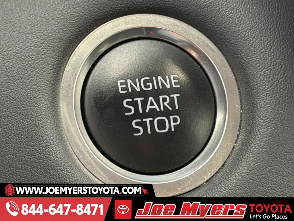 Used 2025 Blueprint Toyota LE image 22