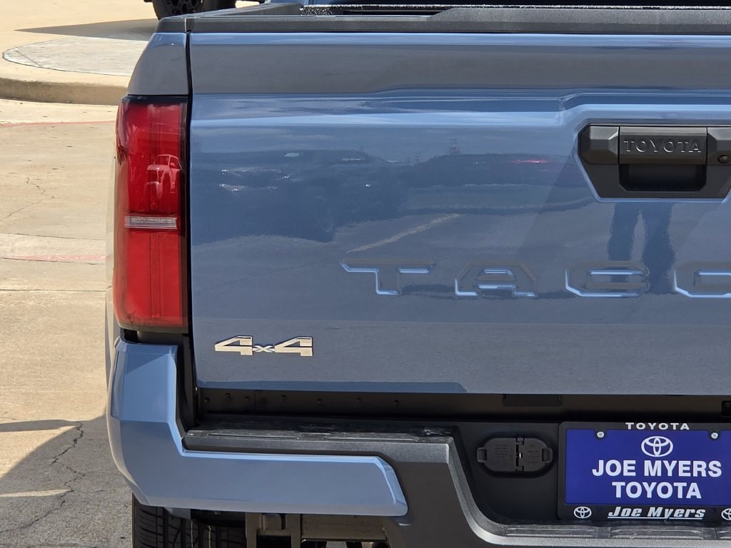 New 2026 Heritage Blue Toyota SR5 image 10