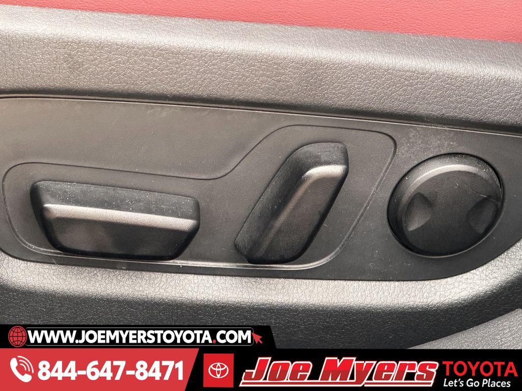 Used 2025 Polymetal Gray Metallic Mazda 2.5 S Carbon Edition image 28