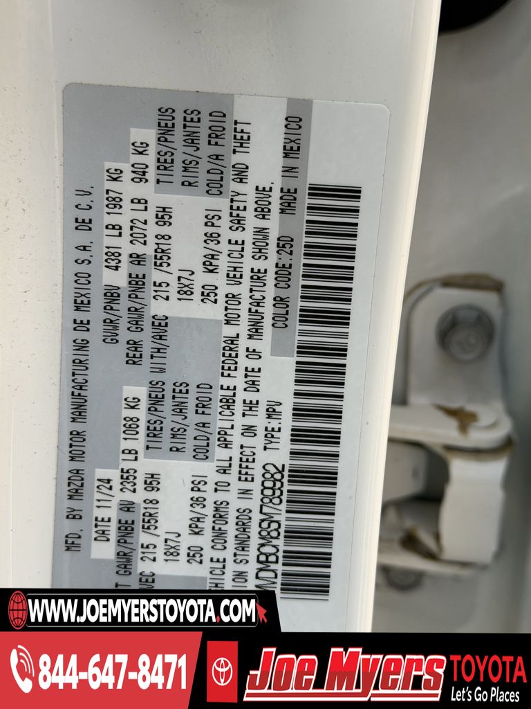 Used 2025 Snowflake White Pearl Mica Mazda 2.5 S Preferred Package image 34