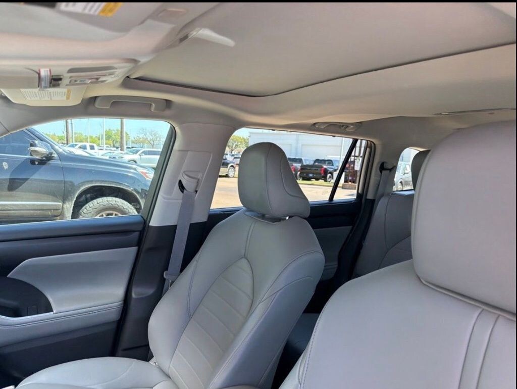 Used 2020 Toyota Highlander XLE SUV