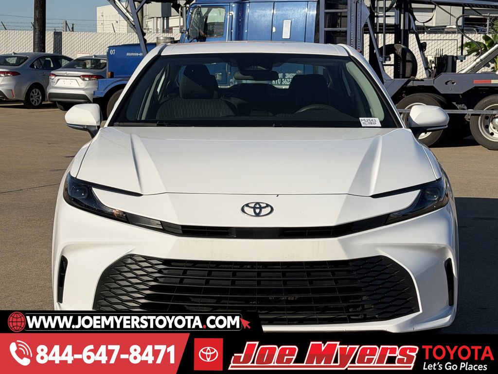 Used 2025 Ice Cap Toyota LE image 3