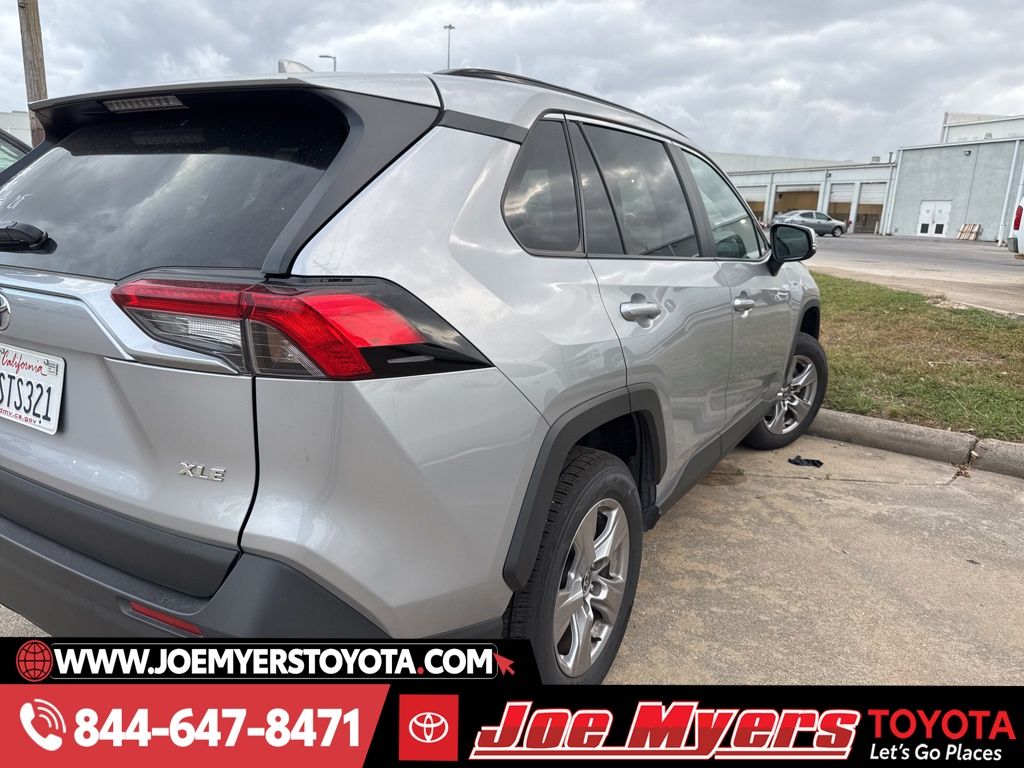 Used 2025 Silver Toyota XLE image 2