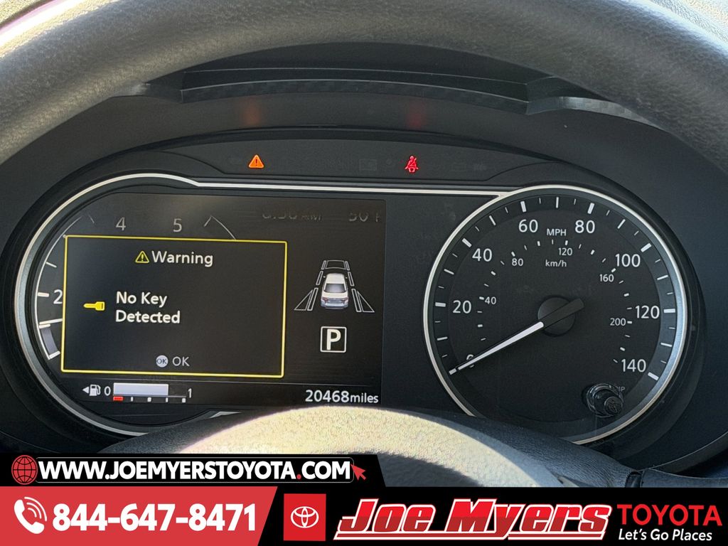 Used 2025 Gun Metallic Nissan 1.6 SV image 15