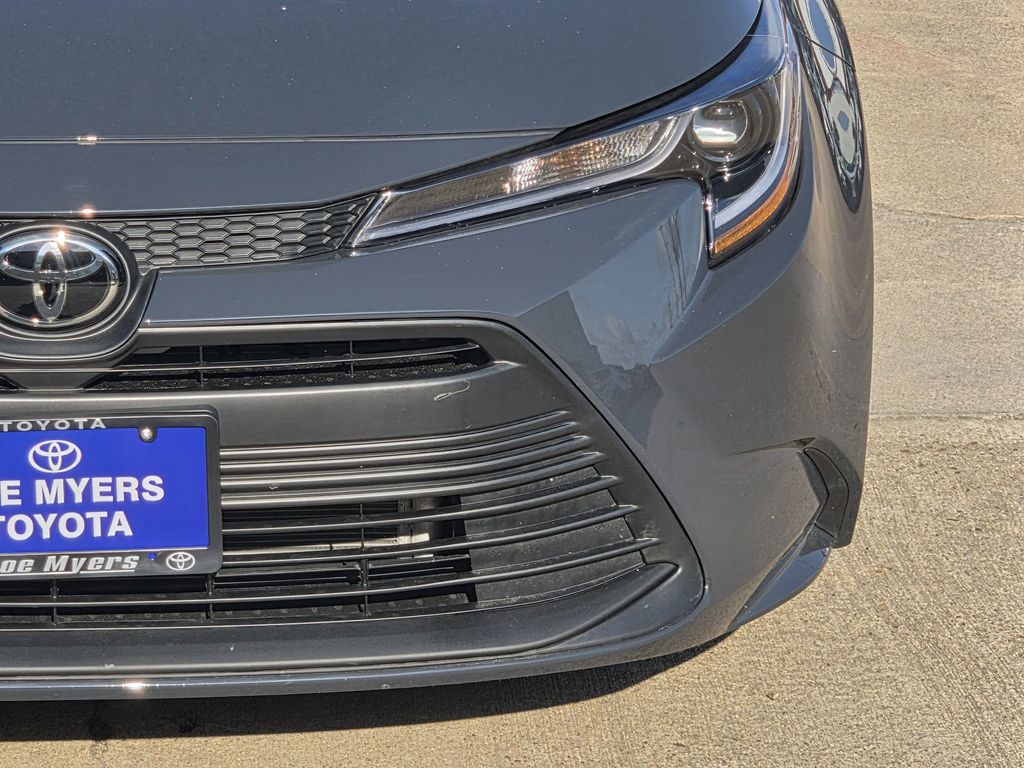 Used 2026 Underground Toyota LE image 4