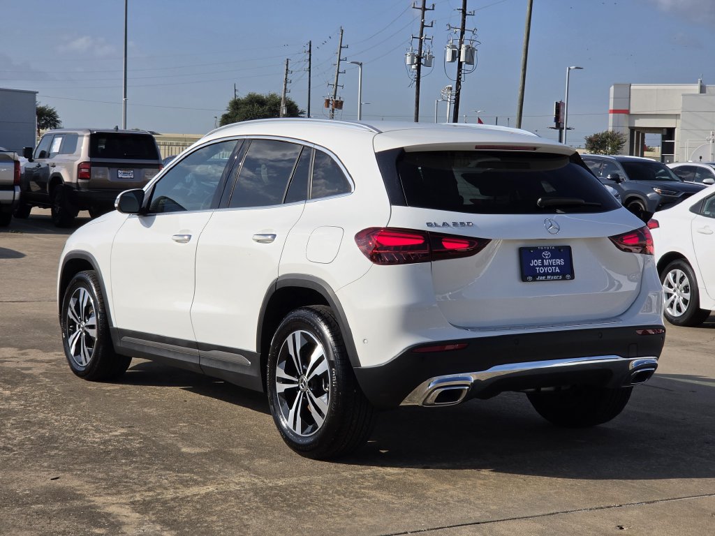 Used 2025 White Mercedes-Benz GLA 250 image 7