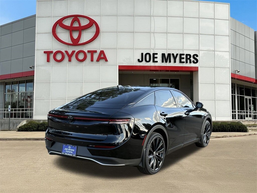 2026 Toyota Crown photo 4