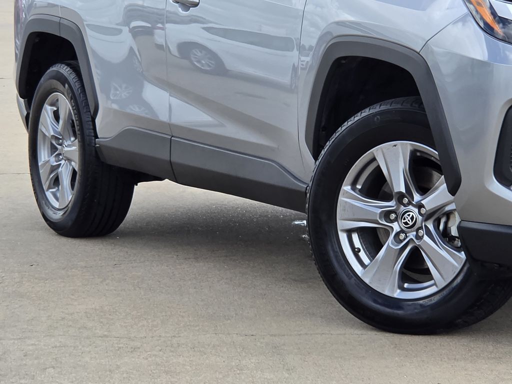 Used 2025 Silver Sky Metallic Toyota XLE image 12