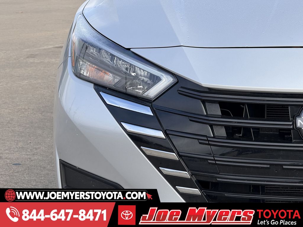 Used 2025 Brilliant Silver Metallic Nissan 1.6 SV image 5