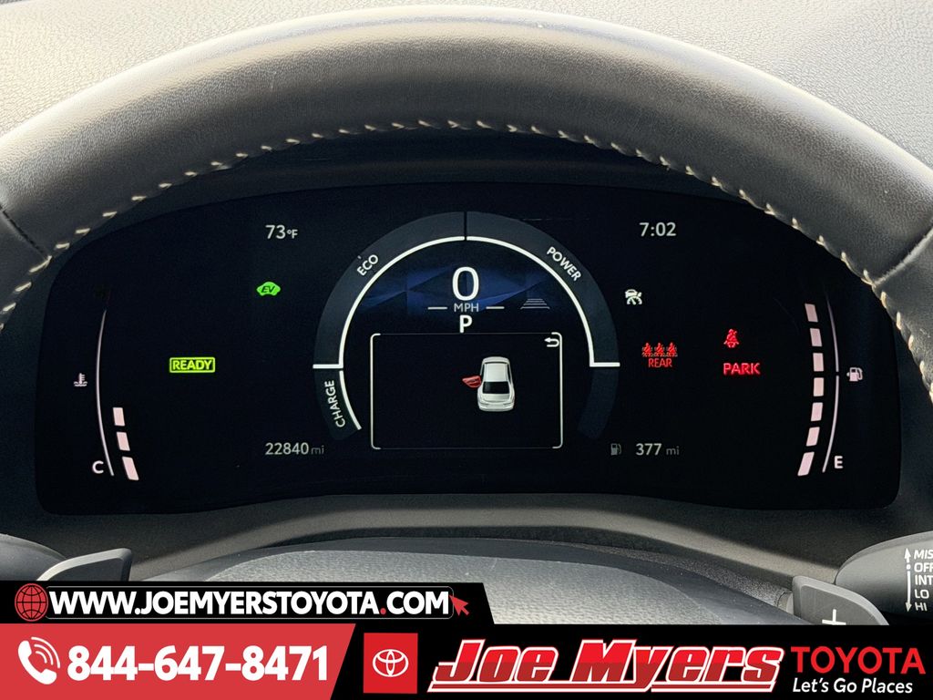 Used 2025 Ice Cap Toyota SE image 16