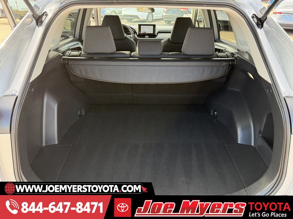 Used 2025 Silver Sky Metallic Toyota XLE image 30