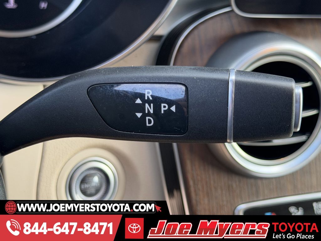 Used 2021 Polar White Mercedes-Benz GLC 300 image 22