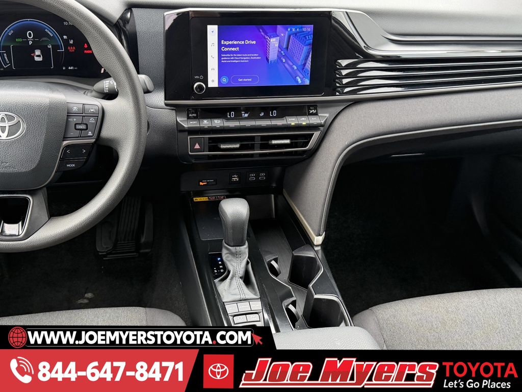 Used 2025 Underground Toyota LE image 17