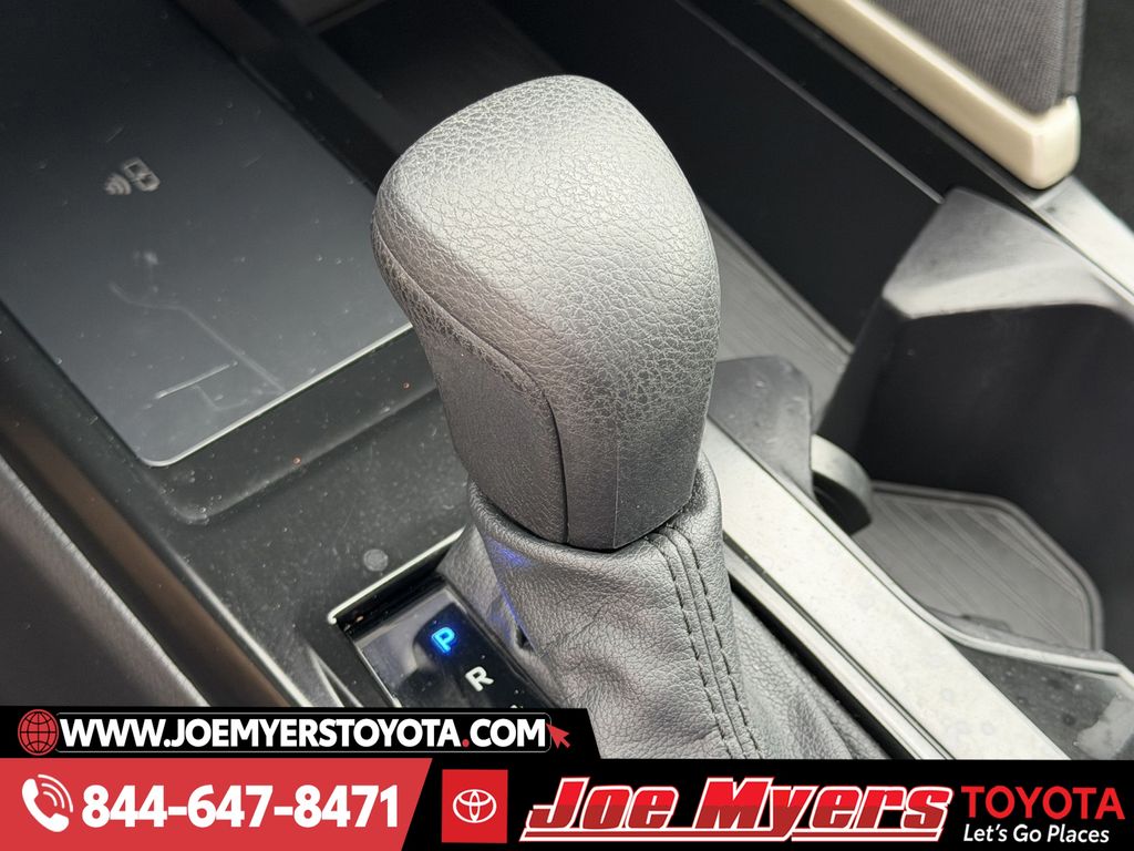 Used 2025 Midnight Black Metallic Toyota LE image 21