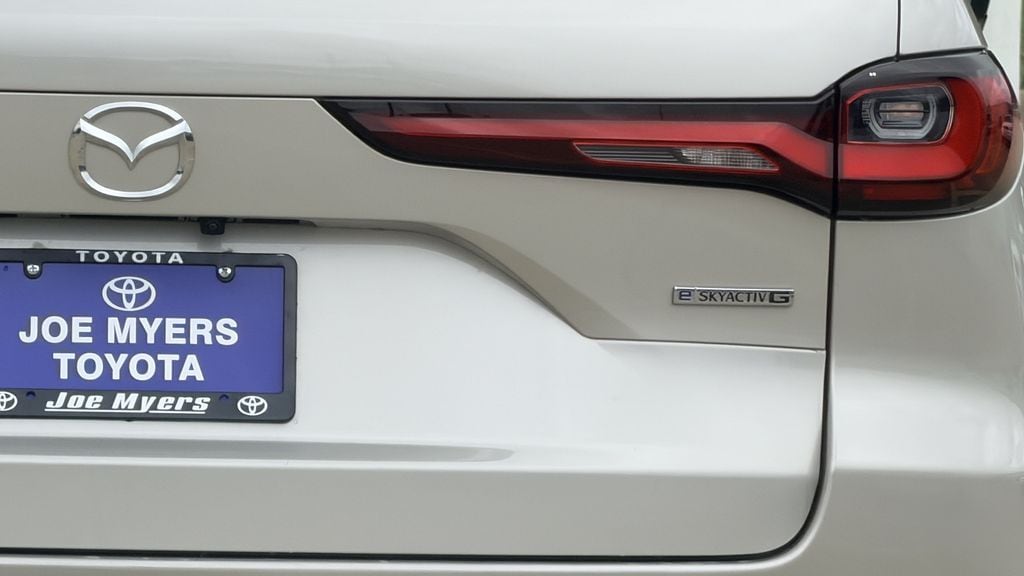 2025 Mazda CX-90 Preferred Package - Photo 10