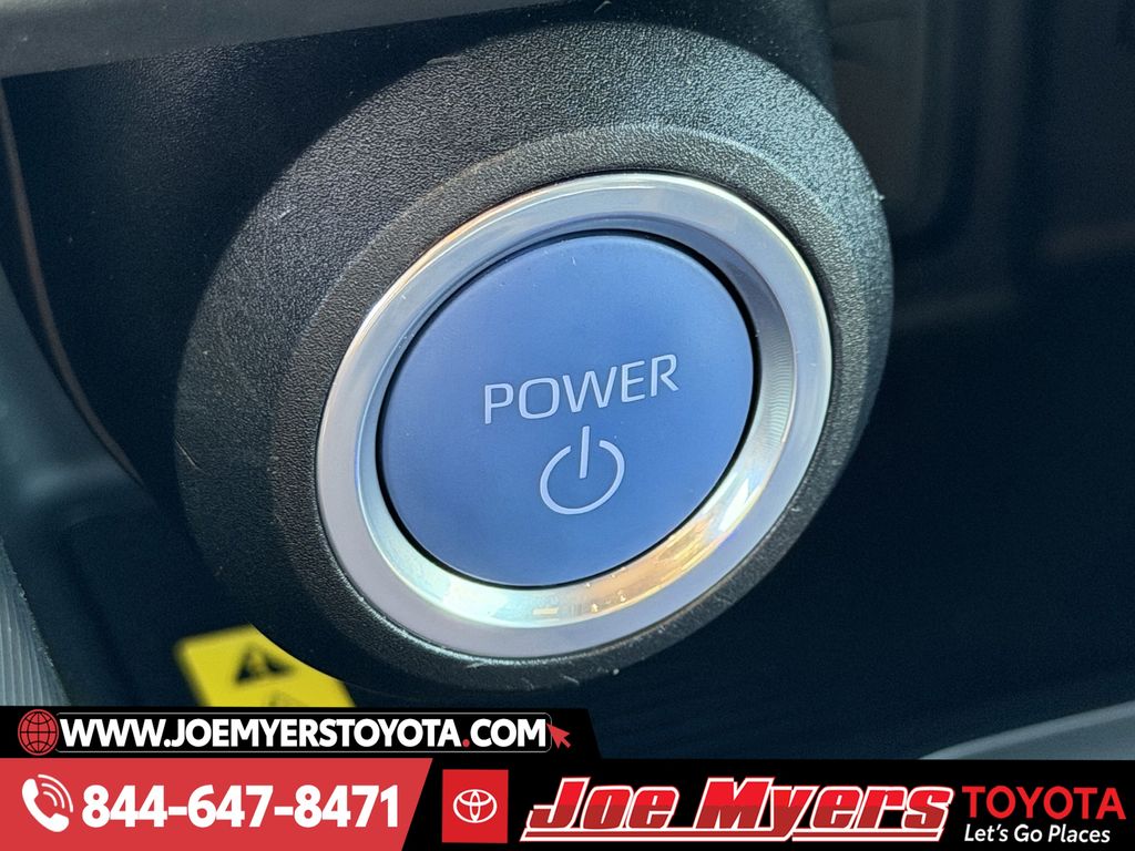 Used 2022 Ruby Flare Pearl Toyota XLE image 22