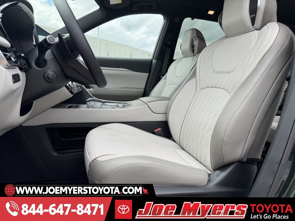 Used 2026 Deep Emerald Black Obsidian INFINITI Autograph image 28