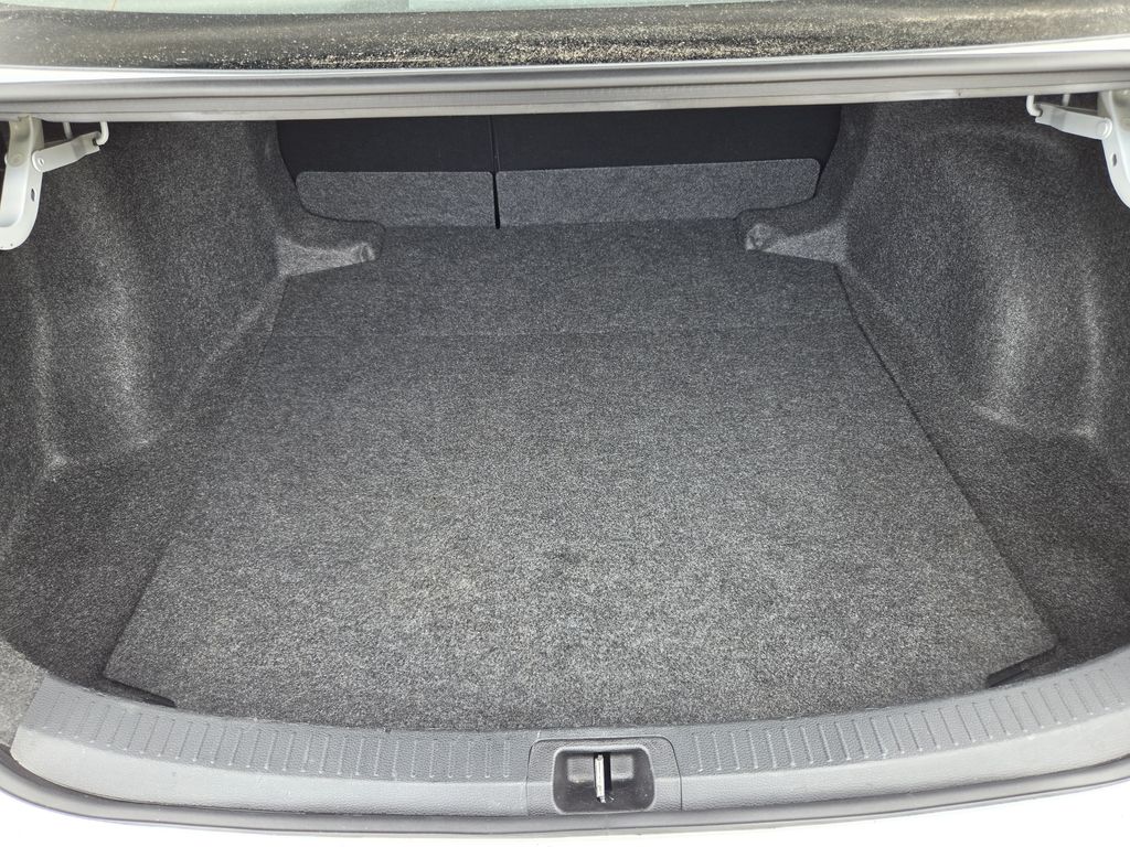 Used 2025 Ice Toyota LE image 27