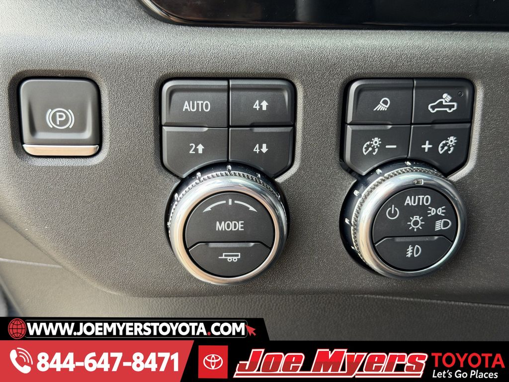 Used 2024 Summit White GMC SLT image 26