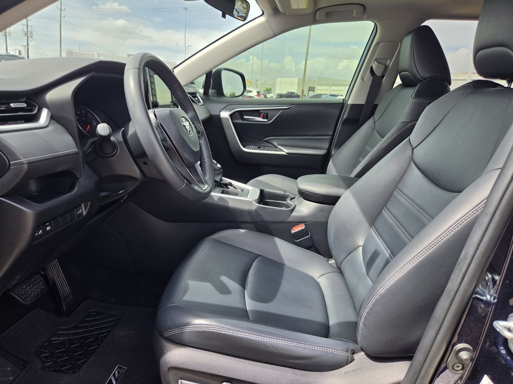 Used 2020 Blueprint Toyota XLE Premium image 27