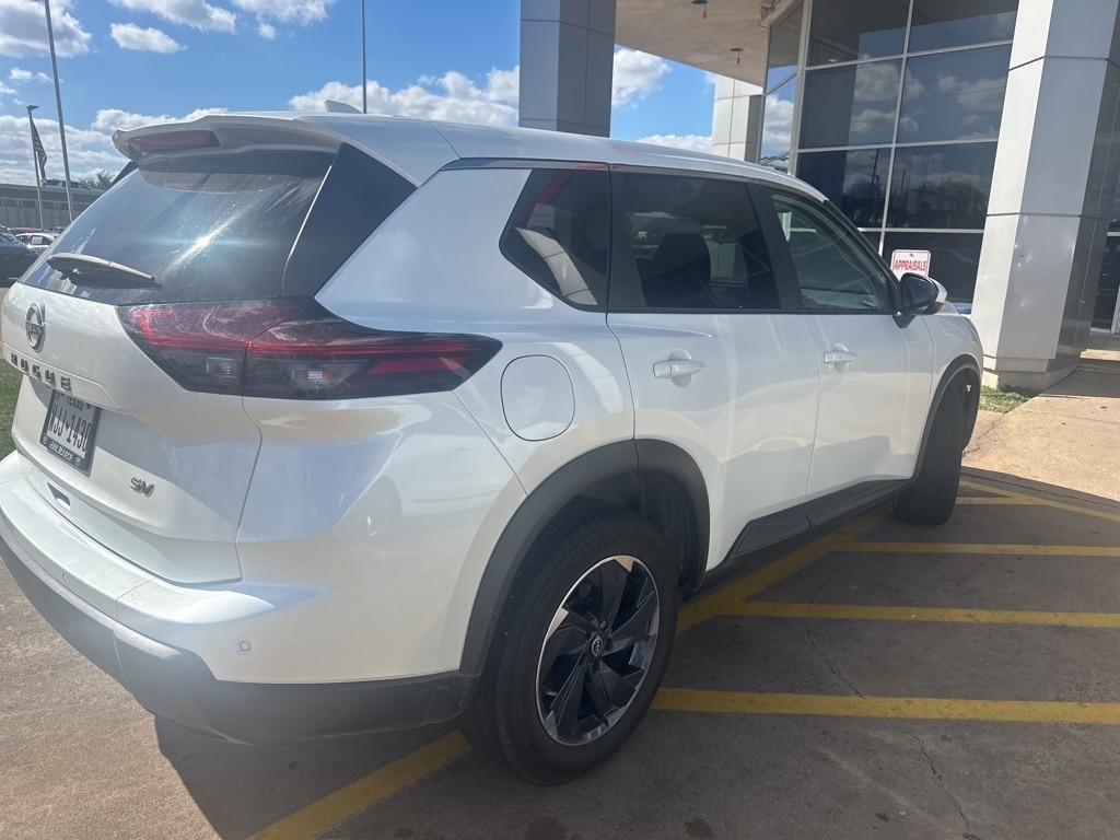 Used 2024 Nissan Rogue SV SUV