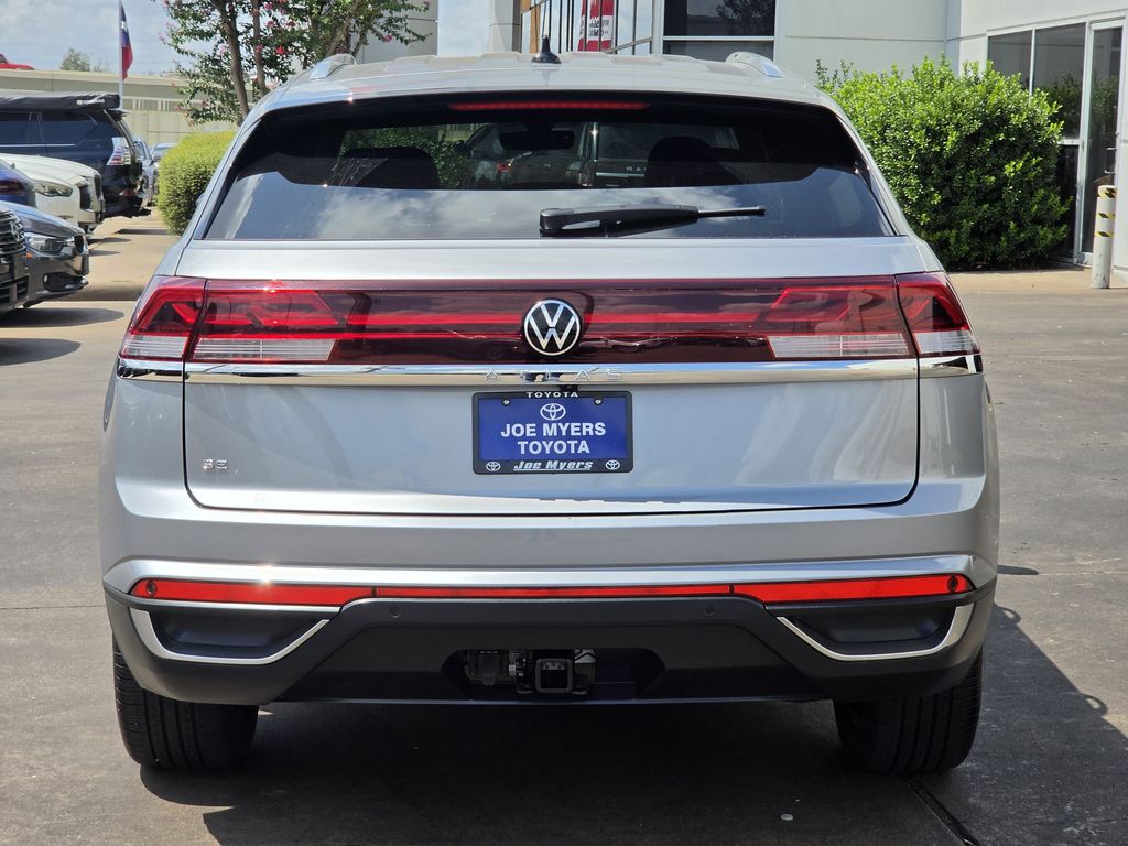 Used 2026 Silver Mist Metallic Volkswagen SE w/Technology image 8