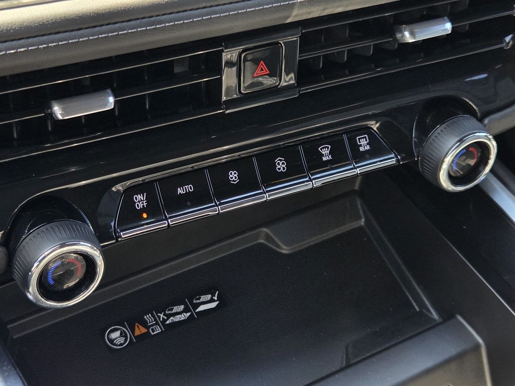 Used 2025 Black Chevrolet LT image 19