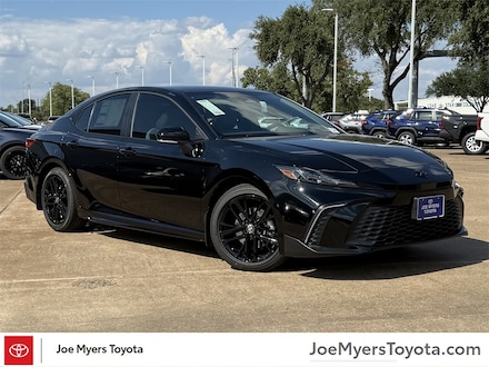2026 Toyota Camry SE Sedan