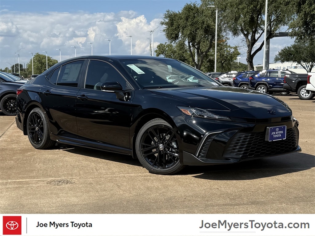 New 2026 Toyota Camry SE Sedan