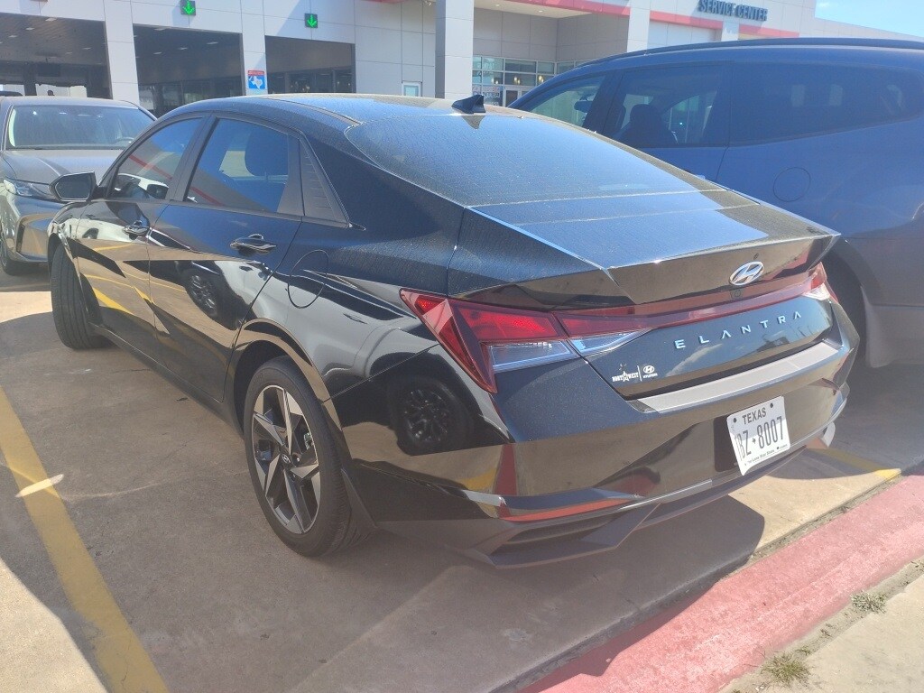 Used 2023 Hyundai Elantra SEL Sedan
