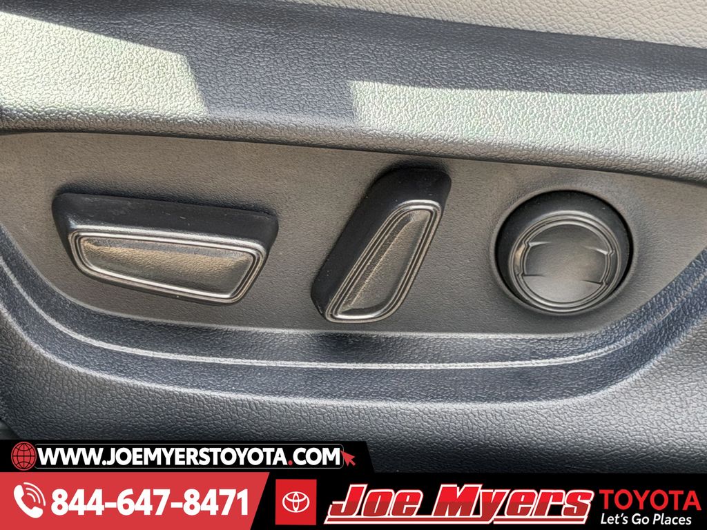 Used 2025 Underground Toyota SE image 28