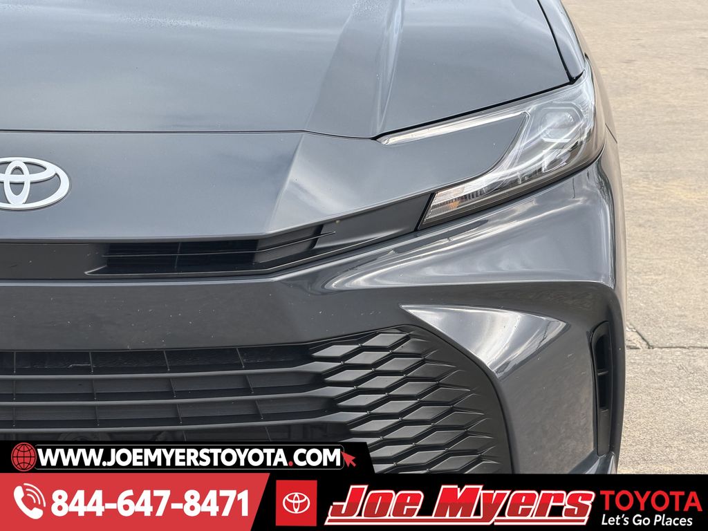 Used 2025 Underground Toyota LE image 4