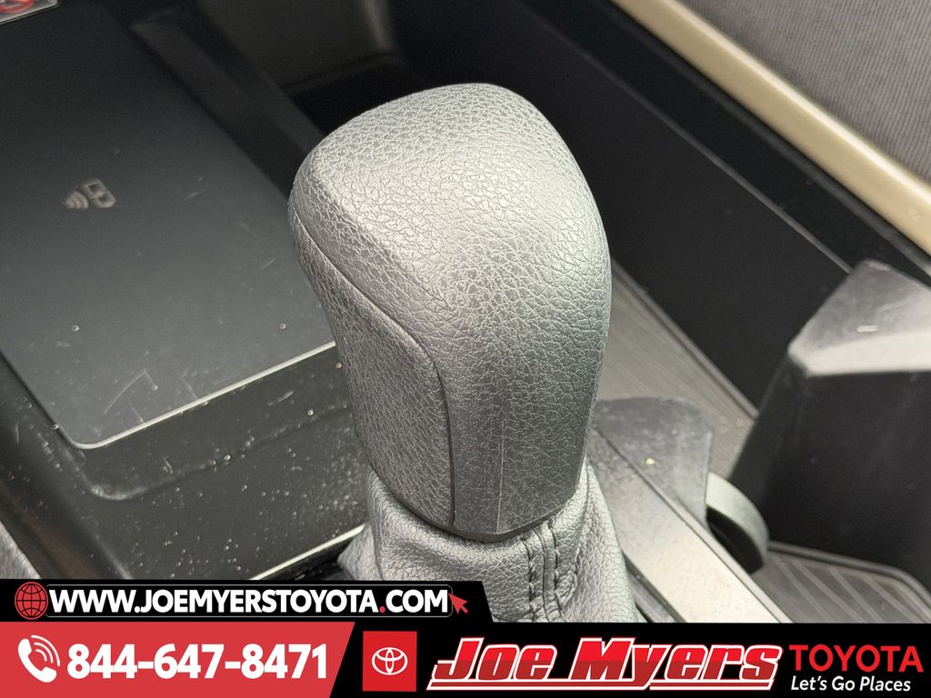 Used 2025 White Toyota LE image 21