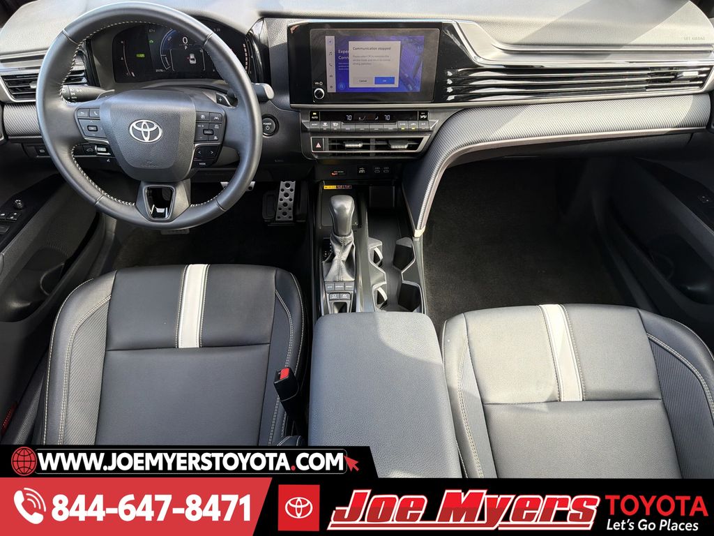 Used 2025 Ice Toyota SE image 13