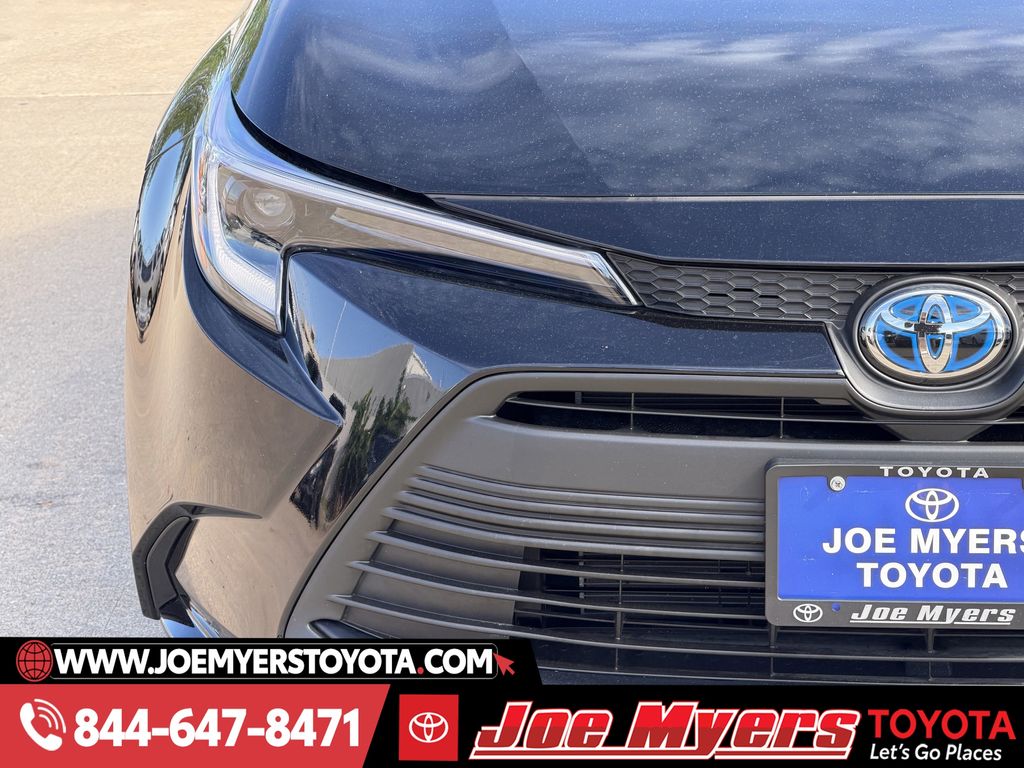 Certified Used 2025 Midnight Black Metallic Toyota LE image 5