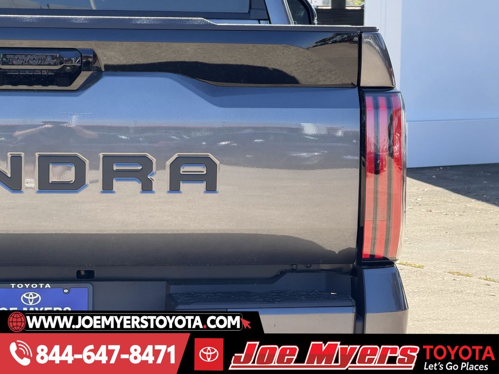 New 2026 Magnetic Gray Meta Toyota Platinum image 9