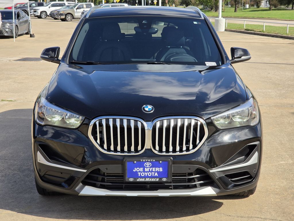Used 2022 Jet Black BMW sDrive28i image 3
