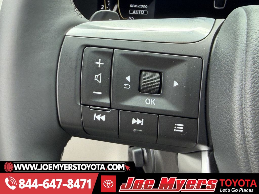 Used 2026 Deep Emerald Black Obsidian INFINITI Autograph image 25