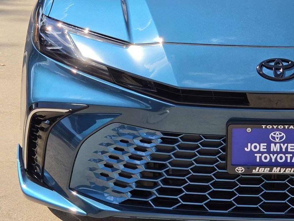 New 2026 Ocean Gem Toyota XSE image 5