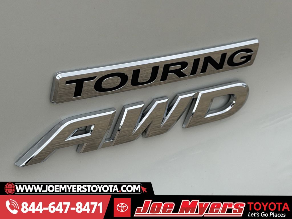 Used 2021 Platinum White Pearl Honda Touring image 11