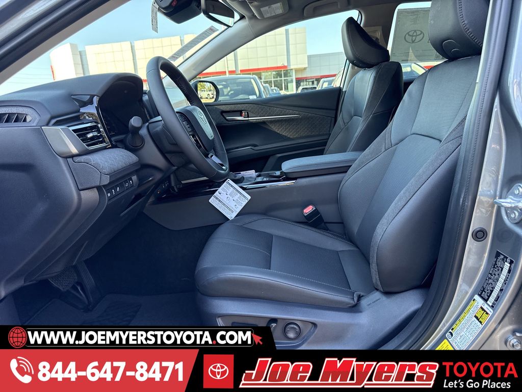 New 2026 Heavy Metallic Toyota XLE image 17