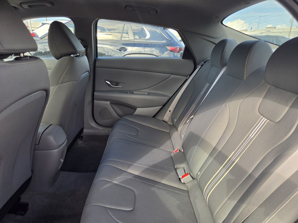 Used 2026 Fluid Metal Hyundai SEL Sport image 27