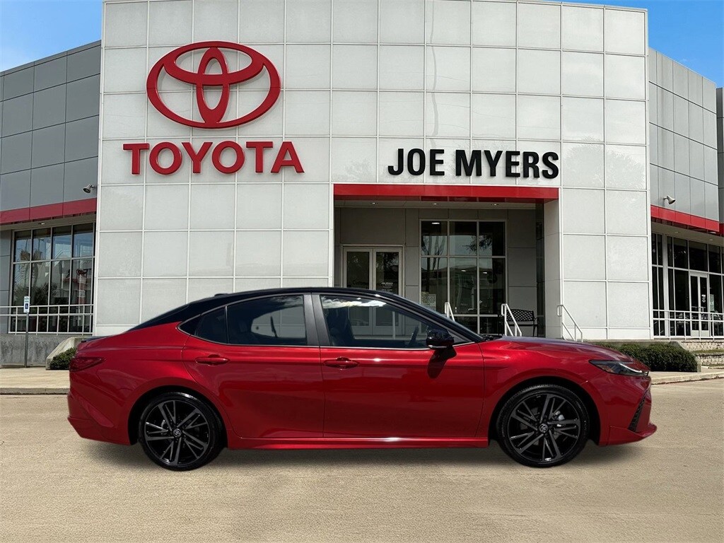 2025 Toyota Camry XSE photo 3