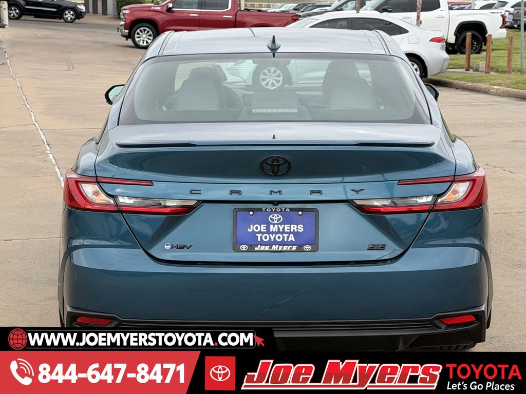 Used 2025 Ocean Gem Toyota SE image 8