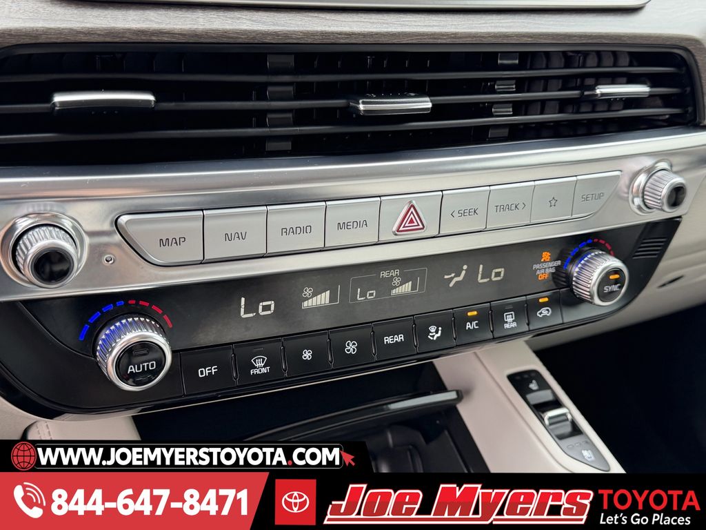 Used 2022 Gravity Gray Kia EX image 19