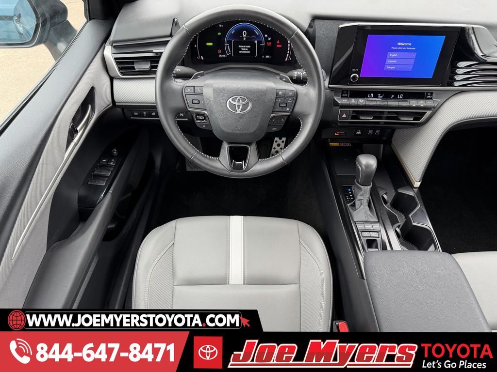 Used 2025 Ocean Gem Toyota SE image 14